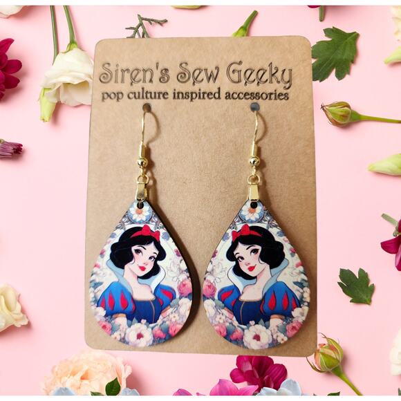 Handmade Jewelry - Disney Princess Snow White Floral Portrait Earrings